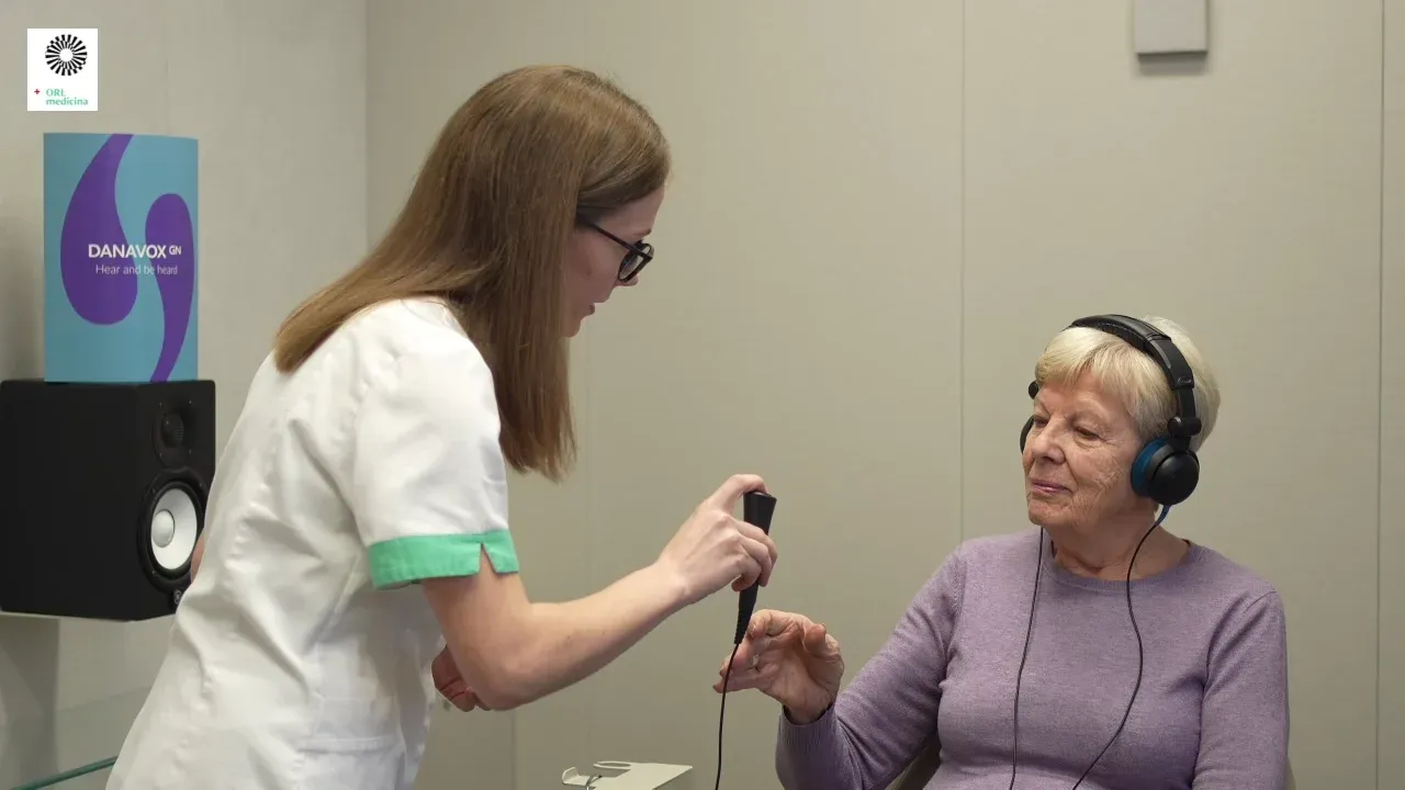 Enostranska naglušnost — vzroki, posledice in rešitve