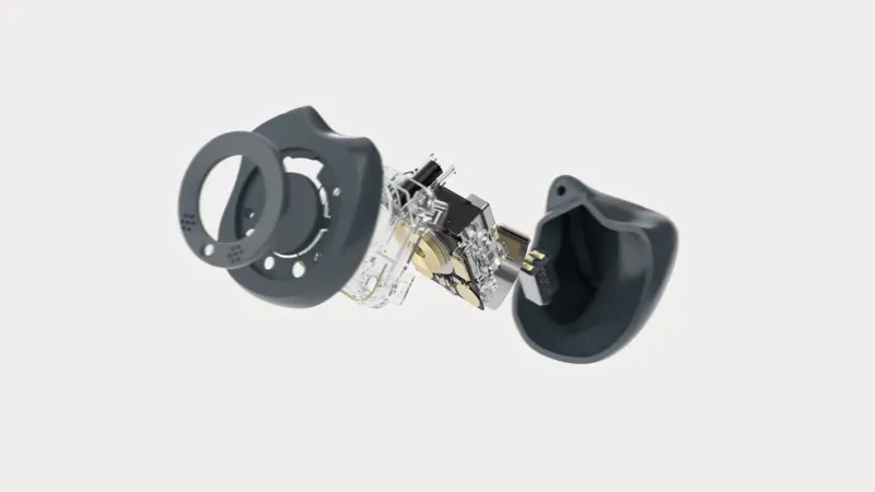 Standardni vs. nadstandardni slušni aparat na ZZZS: Kaj izbrati?